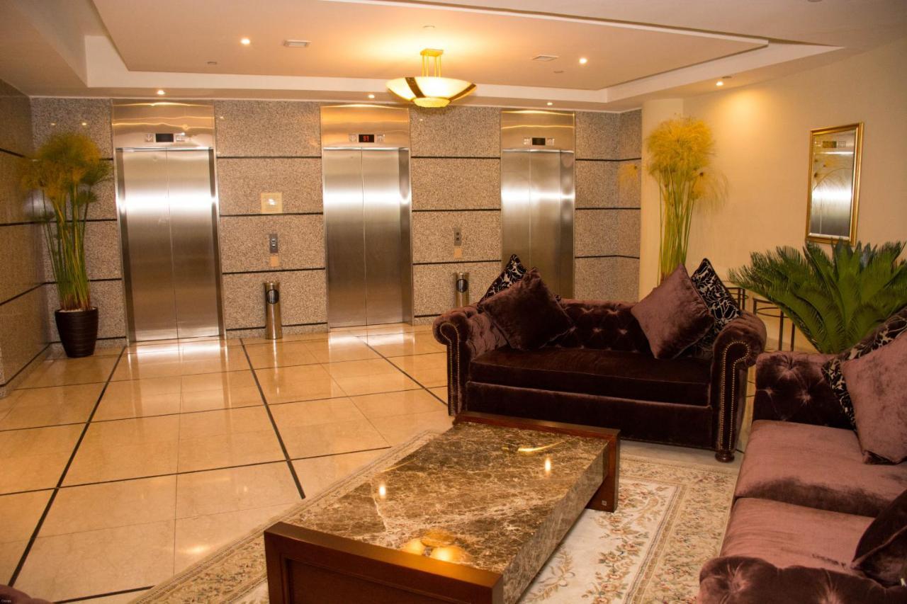 Aparta Hotel Torres De Suites Кито Экстерьер фото