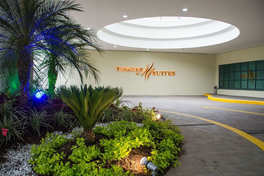 Aparta Hotel Torres De Suites Кито Экстерьер фото